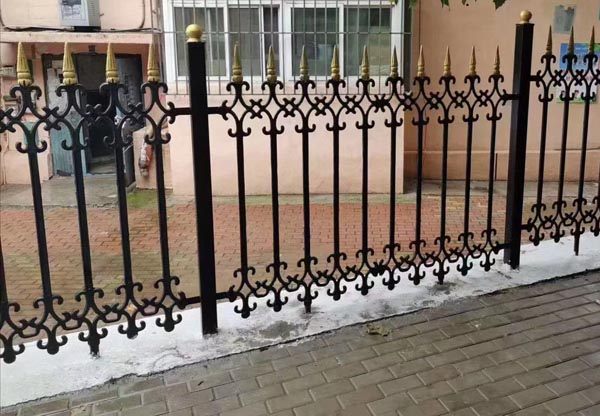 ɽ���Fˇ�ڗU